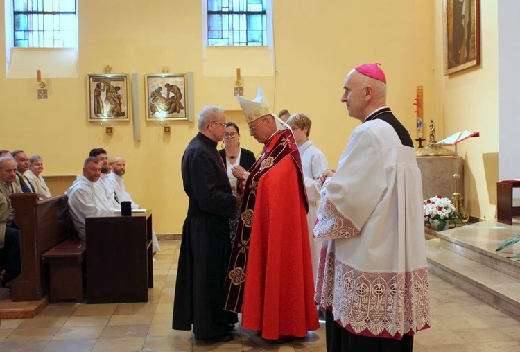 Wręczenie medali Servire Populo