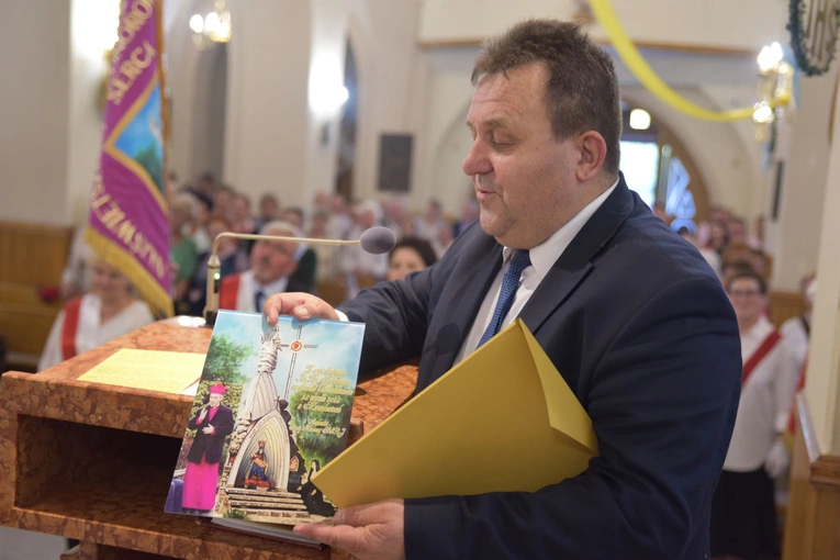 Sztandar Arcybractwa NSPJ w Marcinkowicach