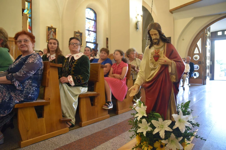 Sztandar Arcybractwa NSPJ w Marcinkowicach