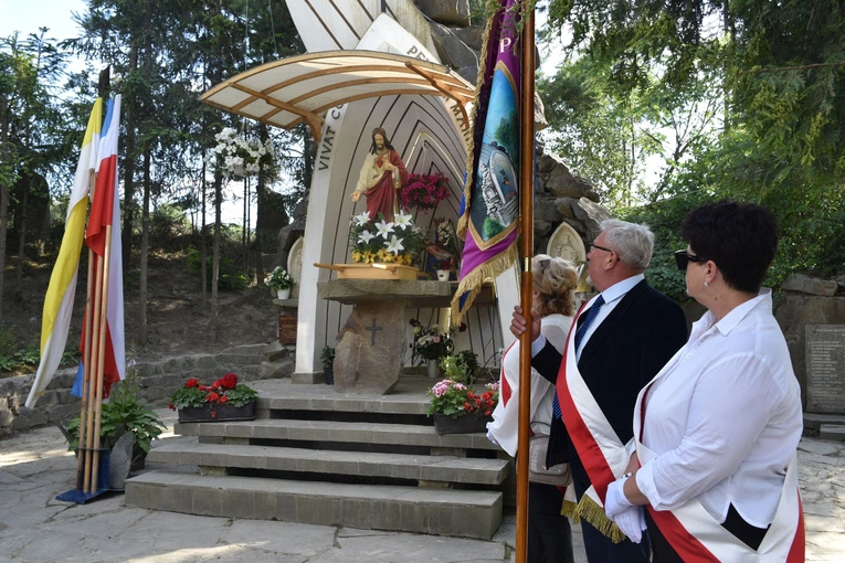 Sztandar Arcybractwa NSPJ w Marcinkowicach