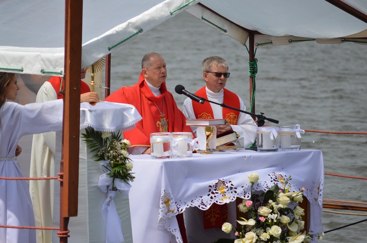 Msza św. na wodzie w Rybniku