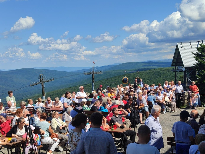 Msza, schronisko i gondola