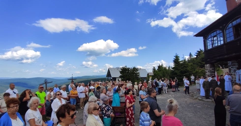 Msza, schronisko i gondola