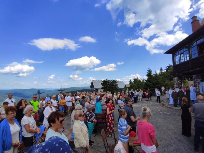 Msza, schronisko i gondola