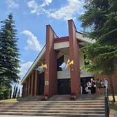 40 lat parafii pw. Świętych Apostołów Piotra i Pawła w Gadce