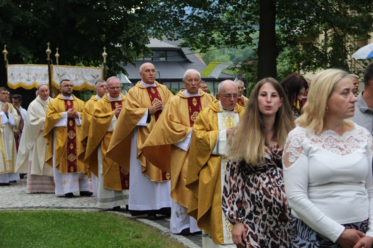 Jurków. 100-lecie parafii i prymicje bp. Jerzego Kołodzieja