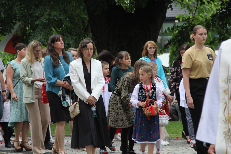 Jurków. 100-lecie parafii i prymicje bp. Jerzego Kołodzieja