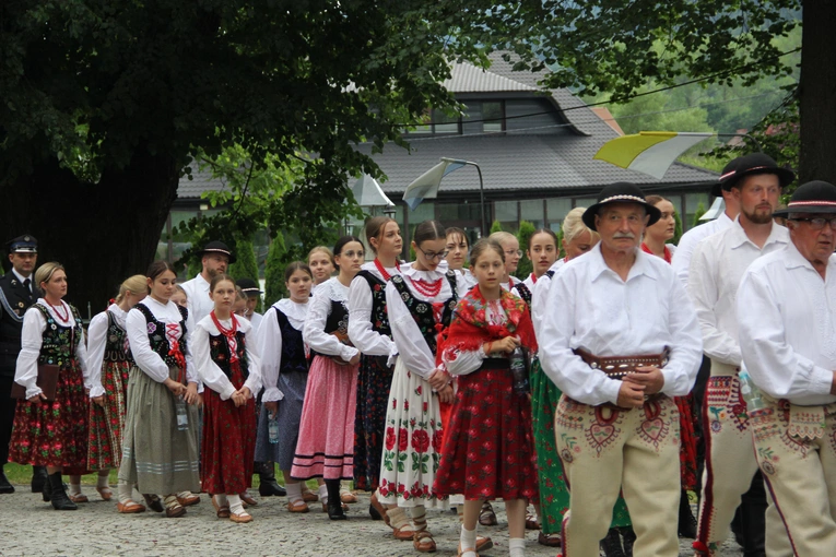 Jurków. 100-lecie parafii i prymicje bp. Jerzego Kołodzieja