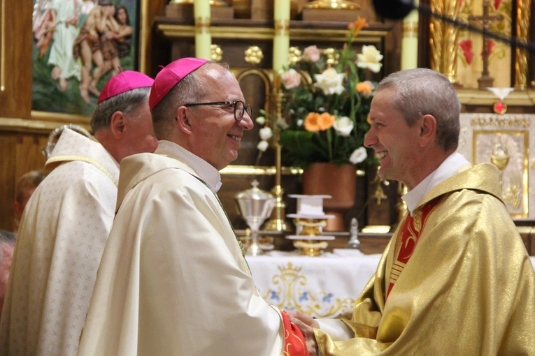 Jurków. 100-lecie parafii i prymicje bp. Jerzego Kołodzieja