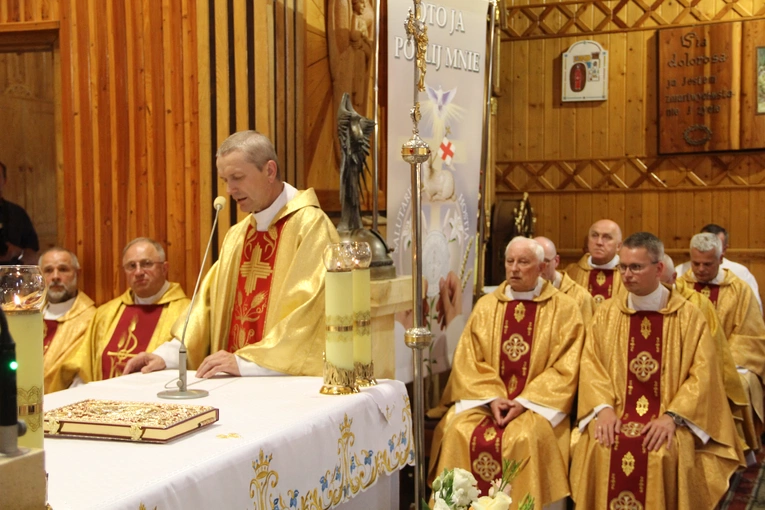 Jurków. 100-lecie parafii i prymicje bp. Jerzego Kołodzieja