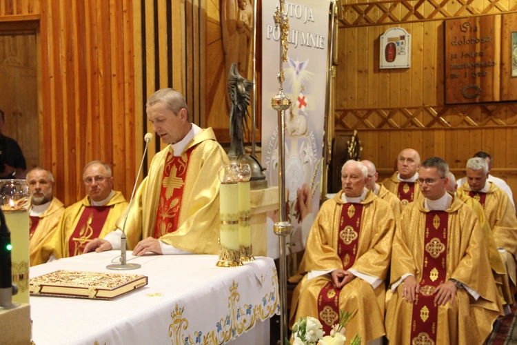 Jurków. 100-lecie parafii i prymicje bp. Jerzego Kołodzieja