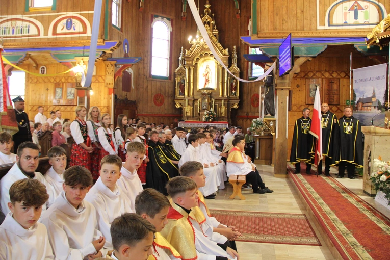Jurków. 100-lecie parafii i prymicje bp. Jerzego Kołodzieja