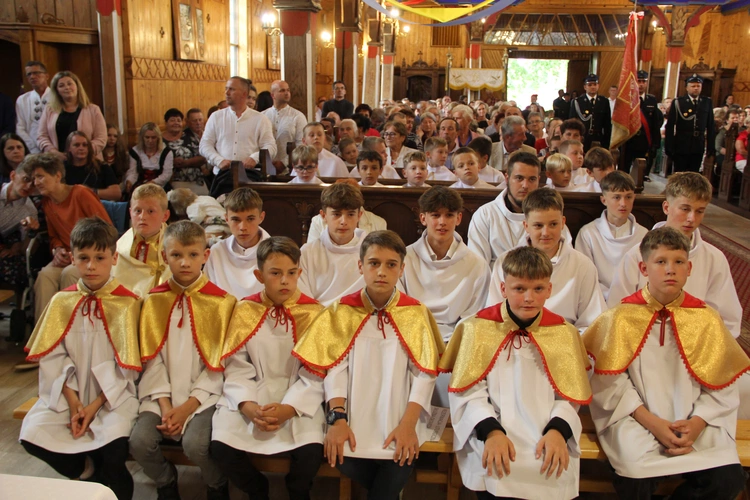 Jurków. 100-lecie parafii i prymicje bp. Jerzego Kołodzieja