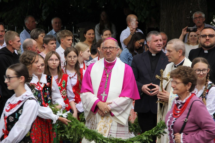 Jurków. 100-lecie parafii i prymicje bp. Jerzego Kołodzieja
