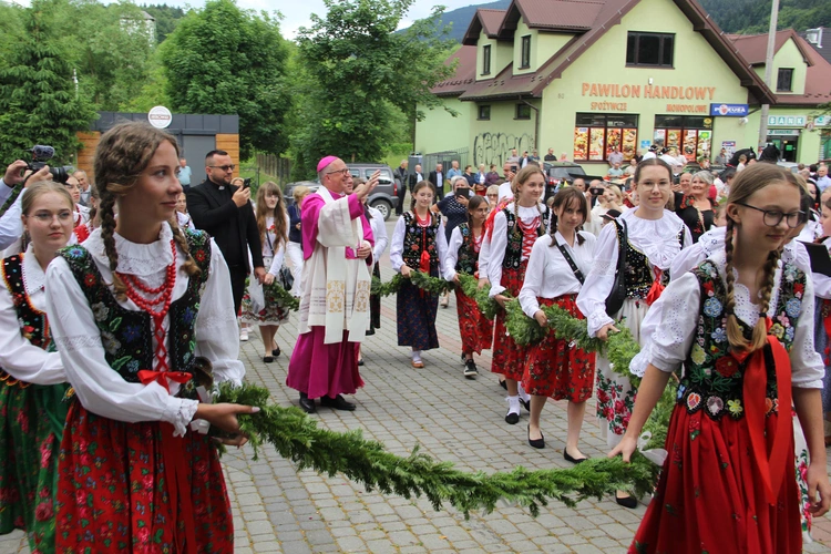 Jurków. 100-lecie parafii i prymicje bp. Jerzego Kołodzieja