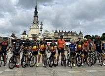 XXV Kolarska Pielgrzymka z Wrocławia na Jasną Górę - 350 km w dwa dni na rowerze