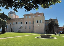 Papież wraca do Castel Gandolfo. Jak Leon XIV spędzi letnie wakacje?