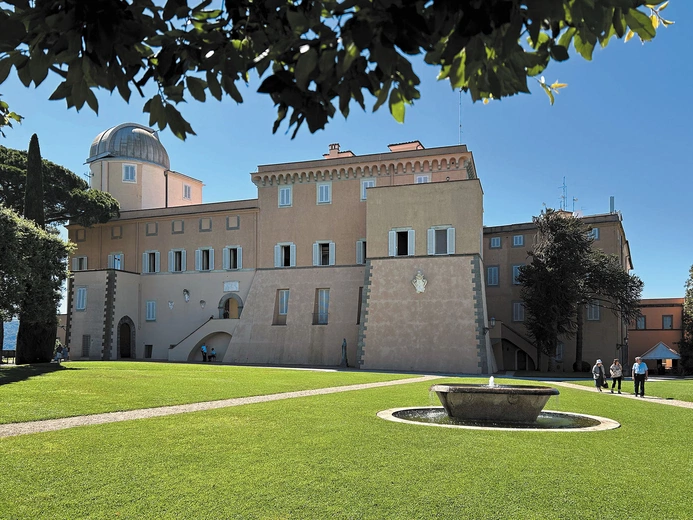 Papież wraca do Castel Gandolfo. Jak Leon XIV spędzi letnie wakacje?