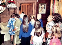 Gilowianie dziękowali  za włączenie ich do wspólnoty Chrystusowego Kościoła.