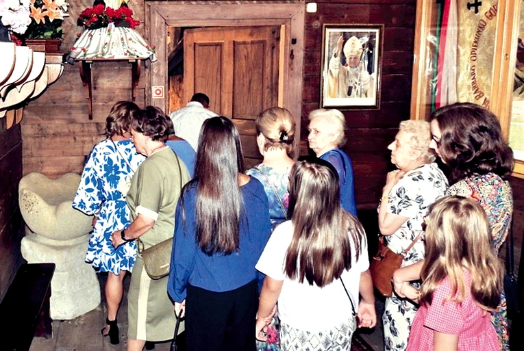 Gilowianie dziękowali  za włączenie ich do wspólnoty Chrystusowego Kościoła.