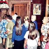 Gilowianie dziękowali  za włączenie ich do wspólnoty Chrystusowego Kościoła.