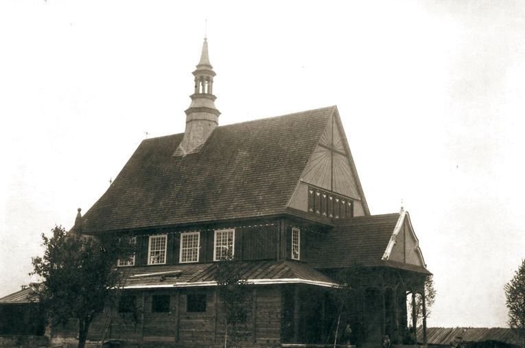 Archiwalne zdjęcie kościoła. 