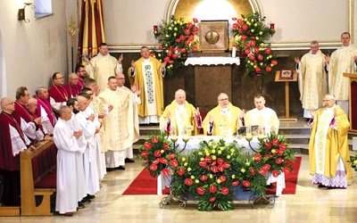 Mszy św. przewodniczył nuncjusz apostolski w Polsce abp Antonio Guido Filipazzi.