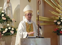 Abp Galbas w czasie głoszenia homilii.