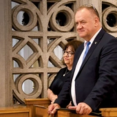 Różaniec Rodziców zawierzyli Niepokalanej Ewa i Ireneusz Rogalowie, inicjatorzy i moderatorzy krajowi RR. 