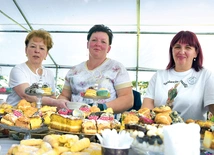 Znakiem zgodnej współpracy był piknik, na który zaproszono wszystkich uczestników uroczystości.   