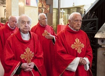 Jubileusz 65 lat  kapłaństwa świętują w tym roku księża: Czesław Banaszkiewicz, Mieczysław Nowak, Marek Starowieyski, Stanisław Stradomski i Edward Engelbrecht. 