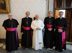 Abp de Moulins-Beaufort: ujawnienie nadużyć było znakiem Bożego miłosierdzia