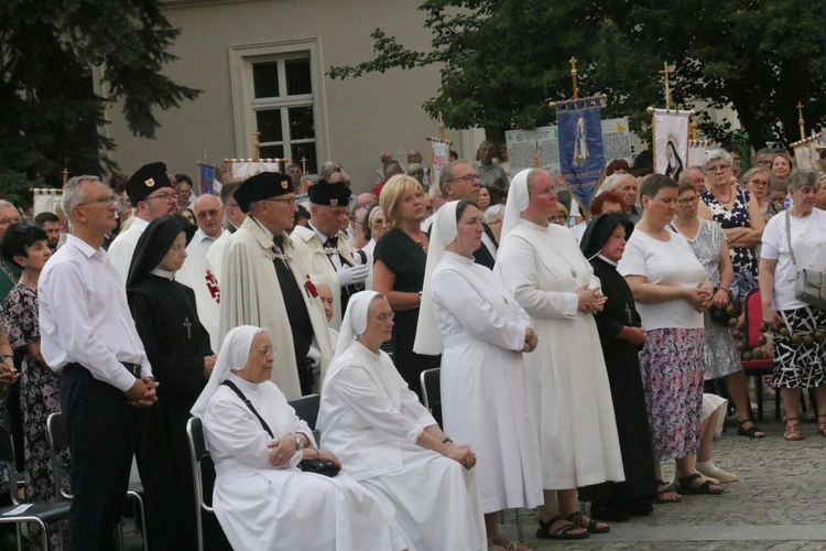 Razem z Maryją