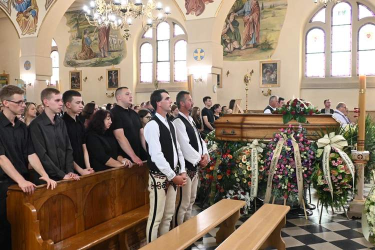 Pogrzeb wieloletniego organisty z Czarnego Dunajca