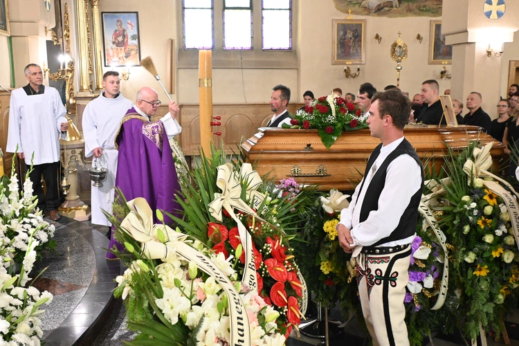 Pogrzeb wieloletniego organisty z Czarnego Dunajca