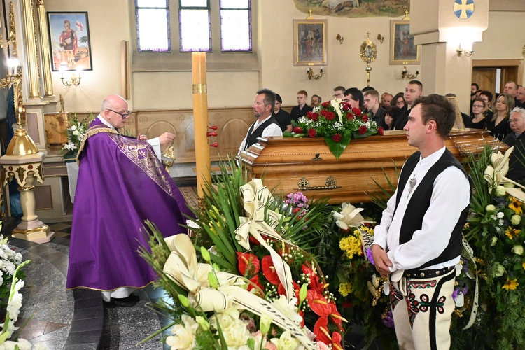Pogrzeb wieloletniego organisty z Czarnego Dunajca