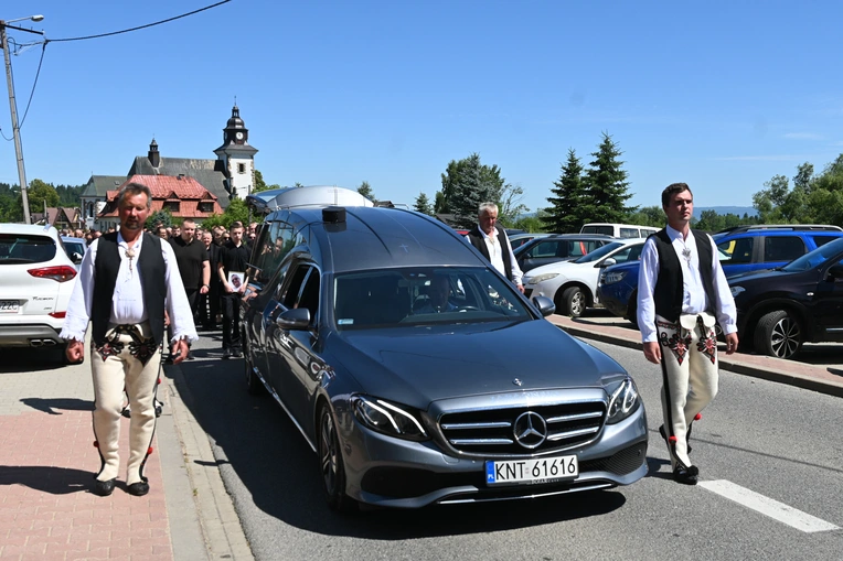 Pogrzeb wieloletniego organisty z Czarnego Dunajca