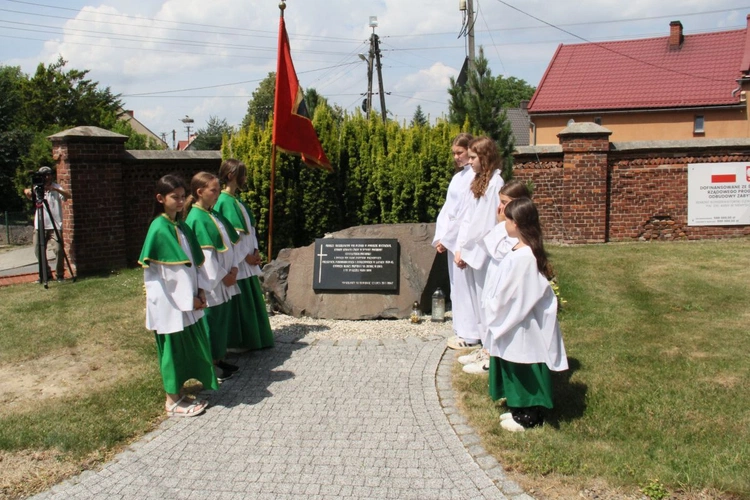 Niemysłowice. Upamiętnienie Polaków zamordowanych na Kresach Wschodnich