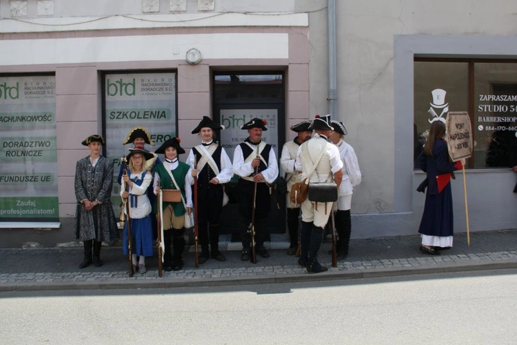 Pochód historyczny z okazji 800-lecia Białej