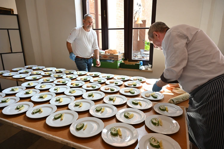 Sakra afrykańskiego biskupa - cz. 1