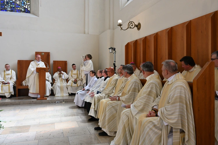 Sakra afrykańskiego biskupa - cz. 1