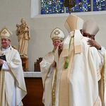 Sakra afrykańskiego biskupa - cz. 2