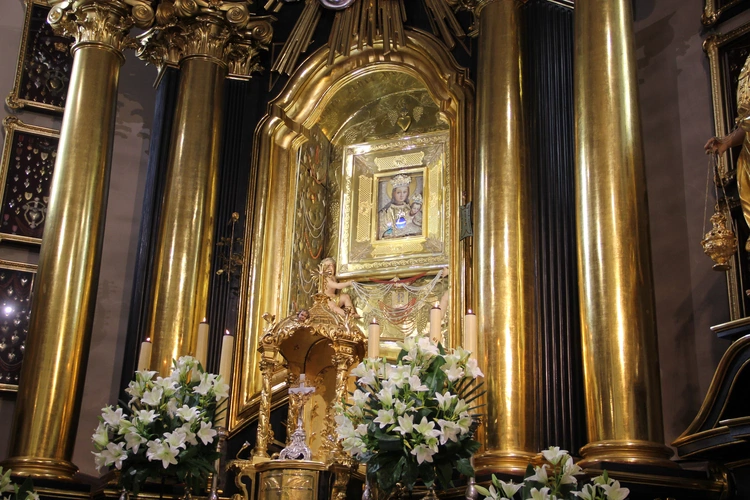 Złote serce, złota róża i prośba z czterech stron diecezji