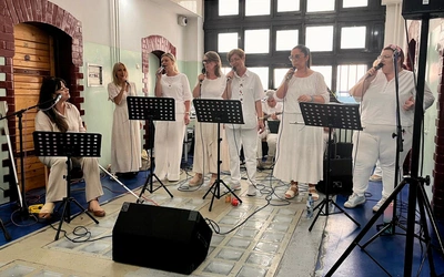 Katowice. Koncert zespołu Gloria Dei w Areszcie Śledczym