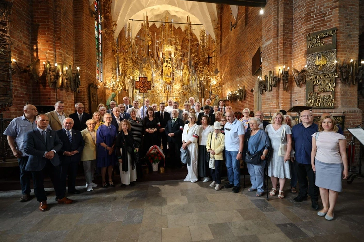 Poświęcenie krzyża Solidarności Walczącej