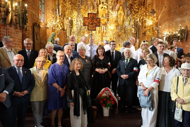 Poświęcenie krzyża Solidarności Walczącej