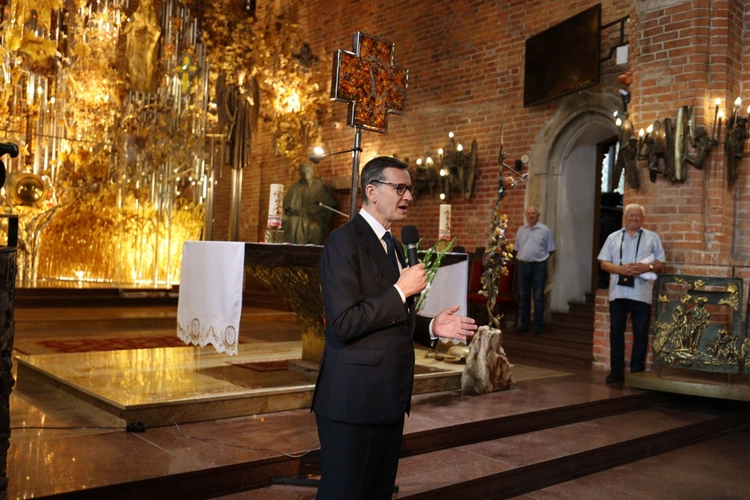 Poświęcenie krzyża Solidarności Walczącej