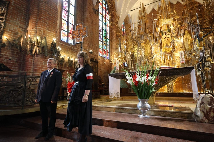 Poświęcenie krzyża Solidarności Walczącej
