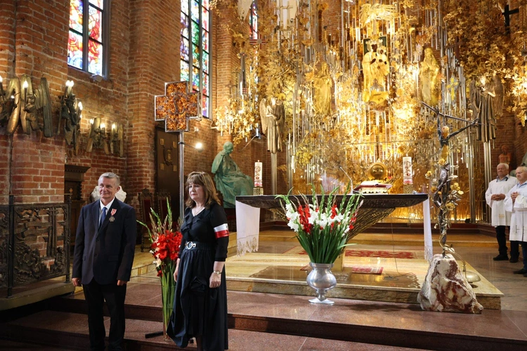Poświęcenie krzyża Solidarności Walczącej