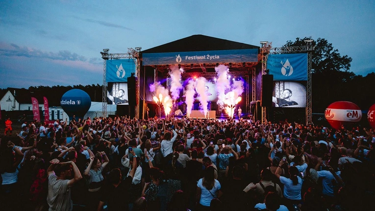 Eucharystia, Mojżesz i koncerty - rozpoczął się Festiwal Życia w Kokotku